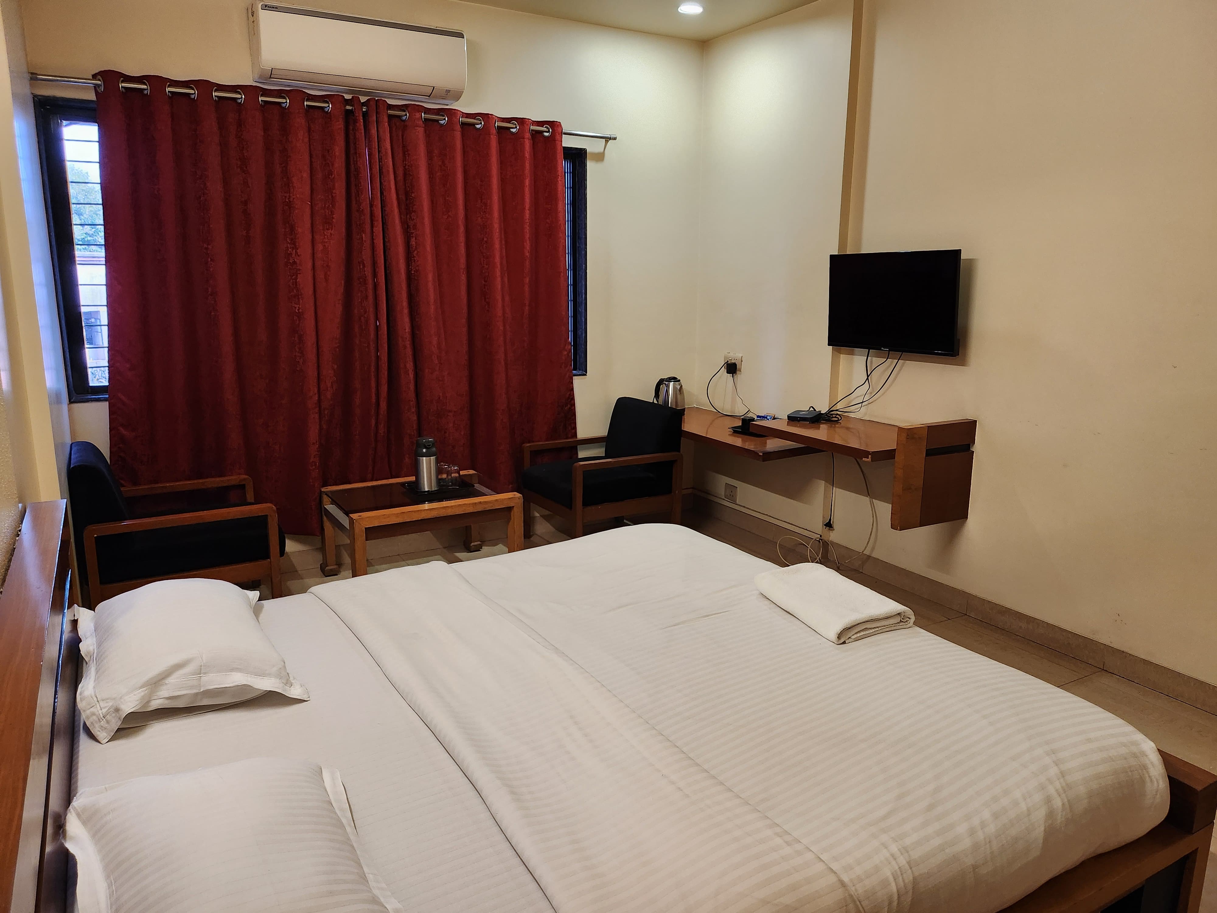 HOTEL SURYA NASIK 4