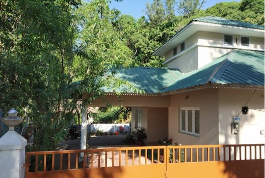 Goodluck Villa | Forest-view Rooms