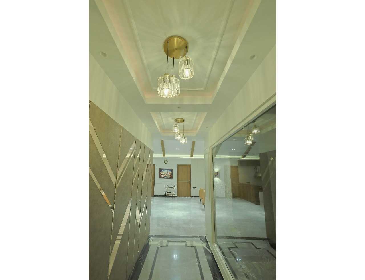 PERFECT GATEWAY IN NOIDA - Tap to explore photos