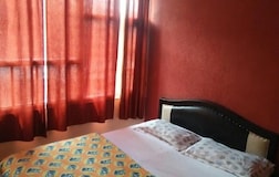 Warmly Decorated Room Shimla - Rooms