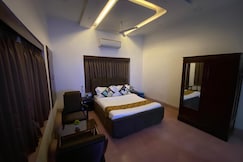 Handpicked Aaashiyana Topaz, Kolkata