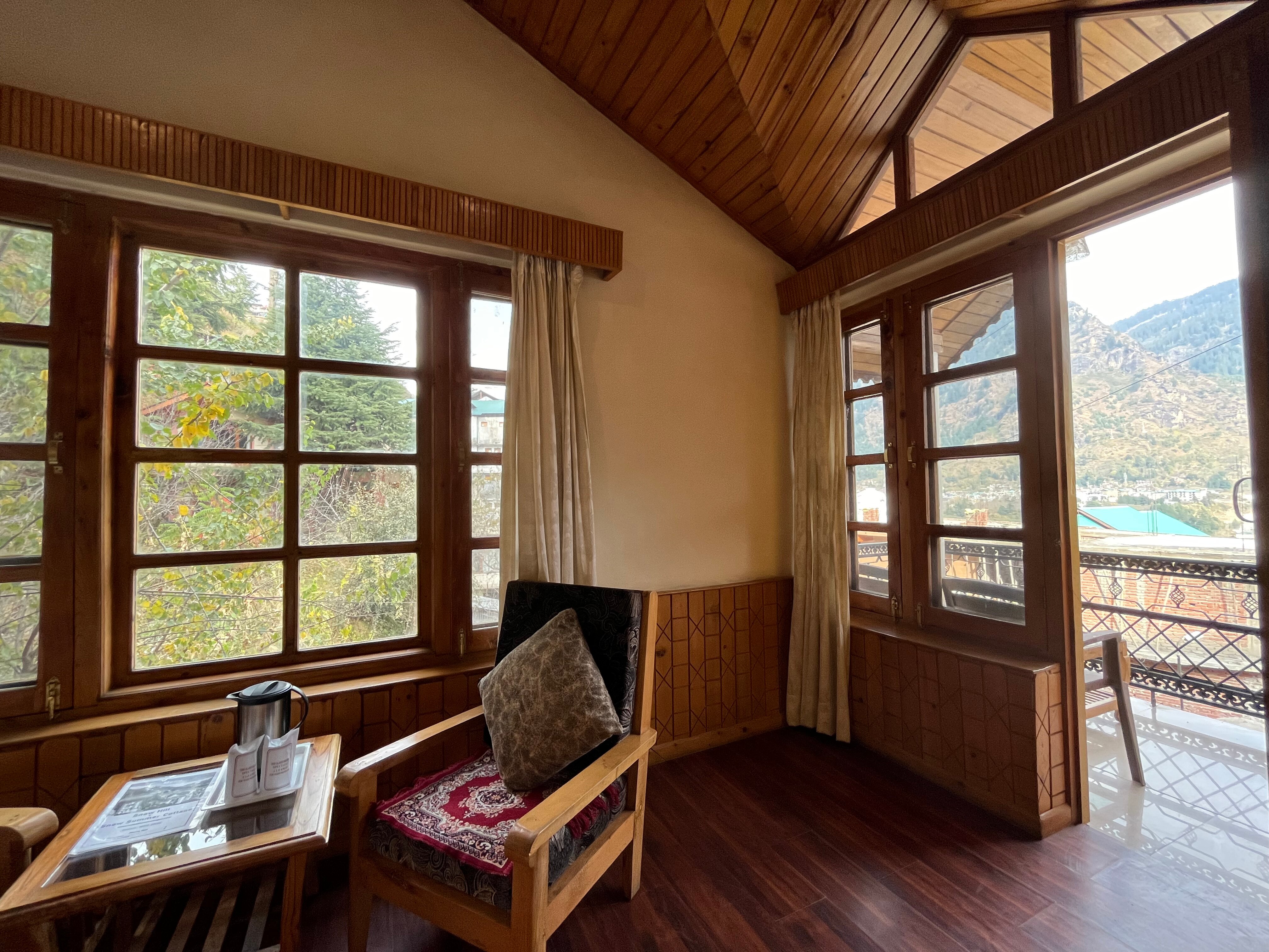 Snow Summer View: 4BR Cottage Manali By Homeyhuts - Tap to explore photos