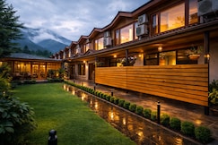 Hotel Lake Resort Boutique (The Island Hotel), Srinagar