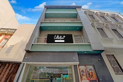 Collection O Chet Singh Ghat Varanasi Formerly The Century Plaza, Varanasi