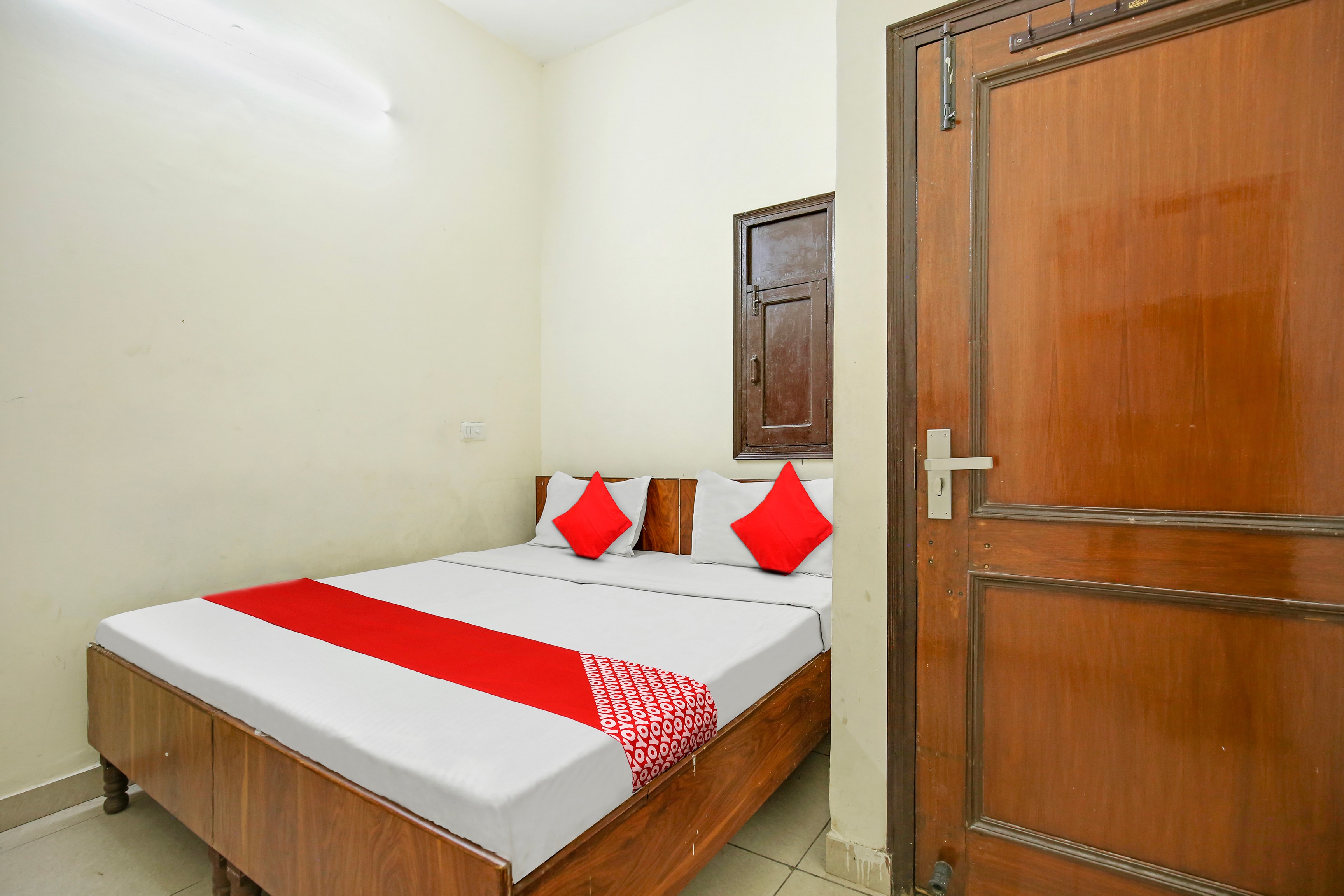 Hotel O Wave Inn Guest House - Tap to explore photos