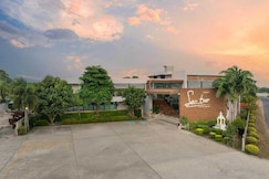 Sunday Sea Two Pool Villa Pattaya, باتايا