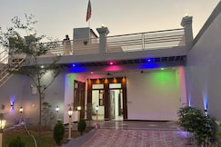 A personal resort with 2 bedrooms 2 bathrooms, Manesar