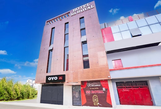 OYO 830390 Hotel SS Royal