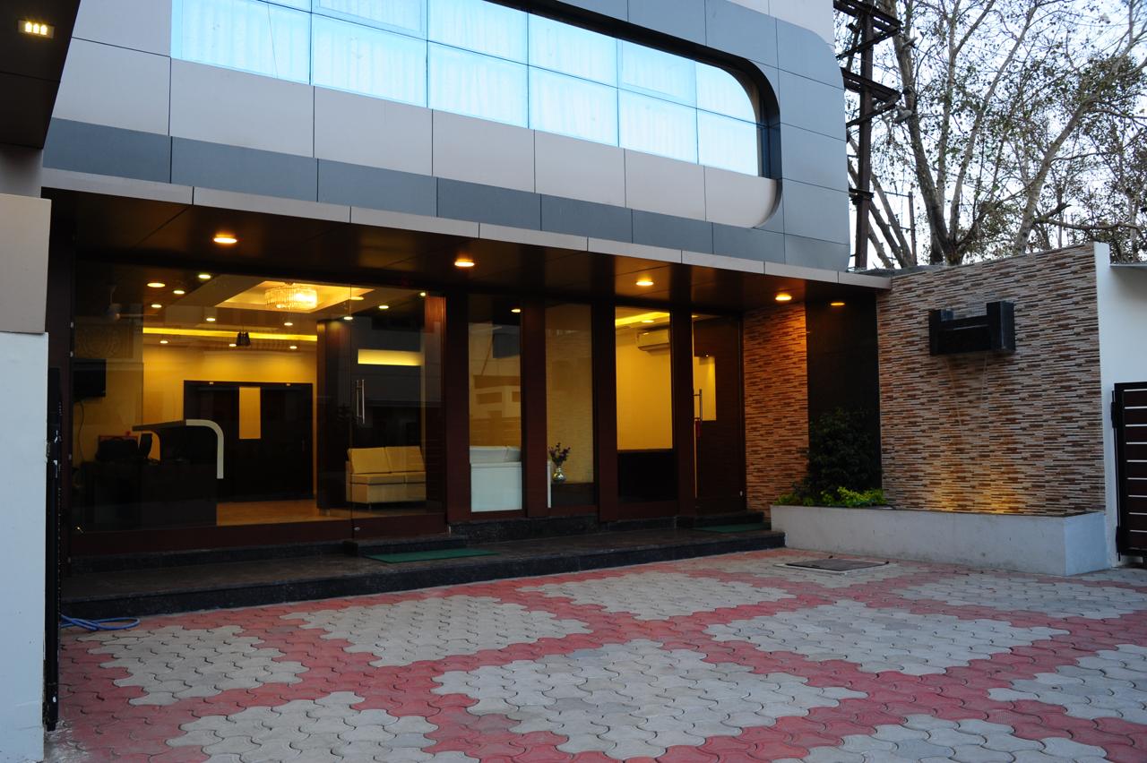 HOTEL ANAND REGENT - Tap to explore photos