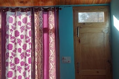 Area51 cafe and farmstay, Kasol