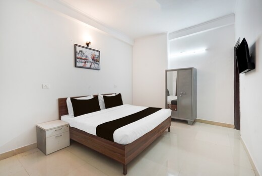 OYO 834077 Dream House