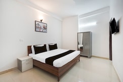 Hotel O Dream House, Noida