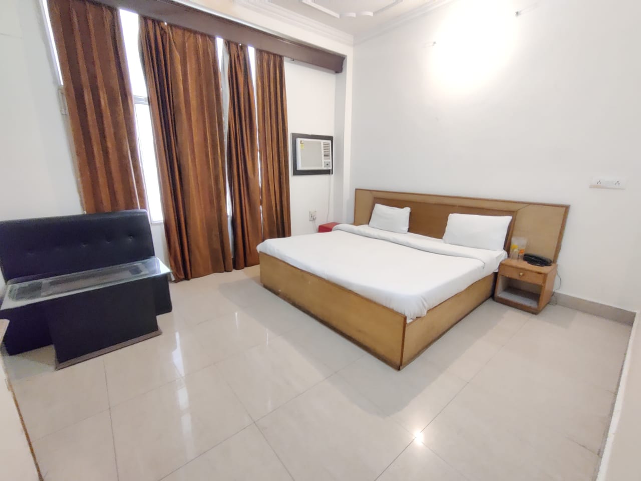 Hotel Meridian | Katra Near Railway Station - Tap to explore photos
