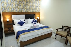 Hotel Grand Singhania, Ballia