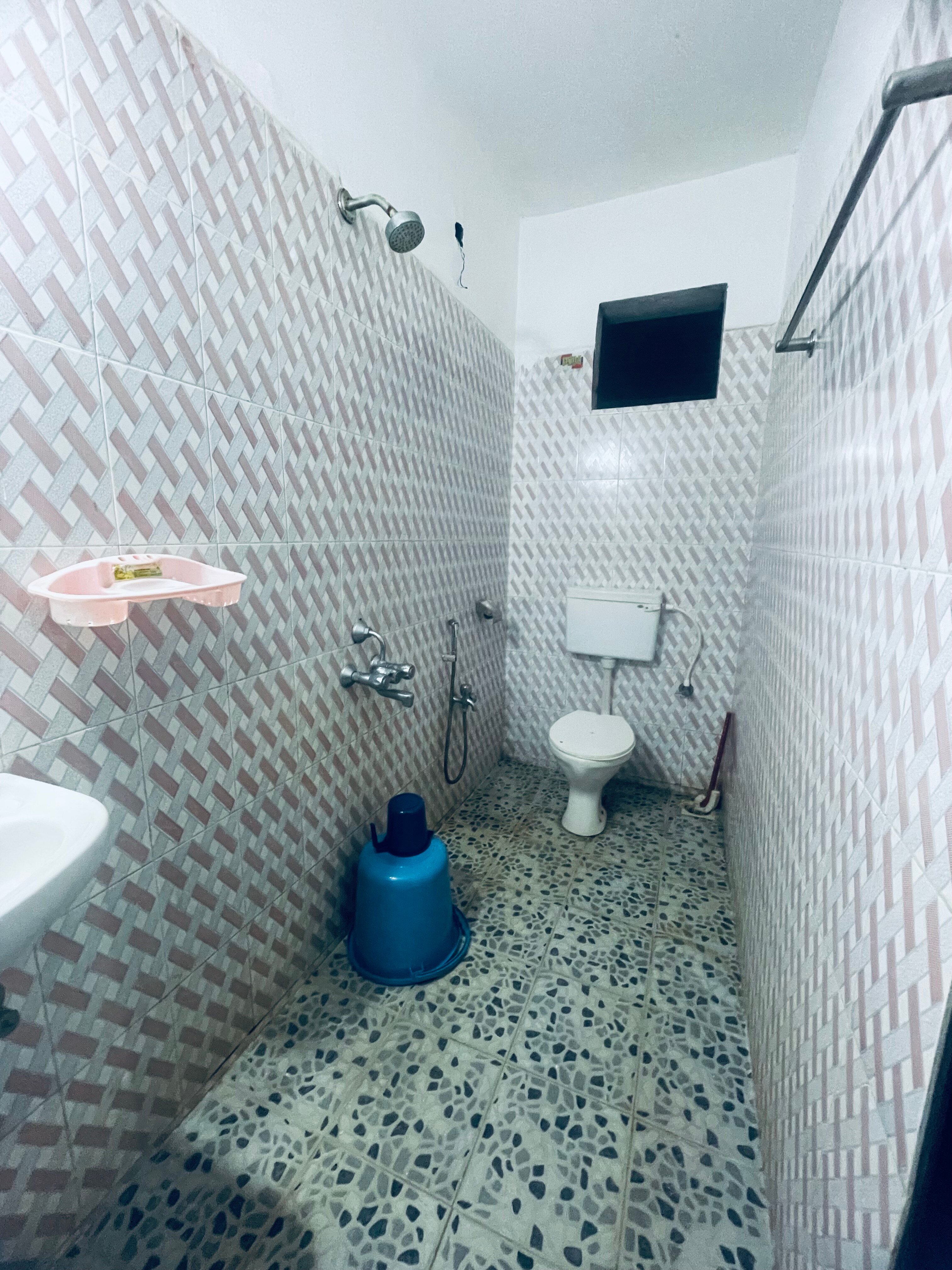 V5 Cheerful Homestay 300 mtrs from Morjim Beach - Tap to explore photos