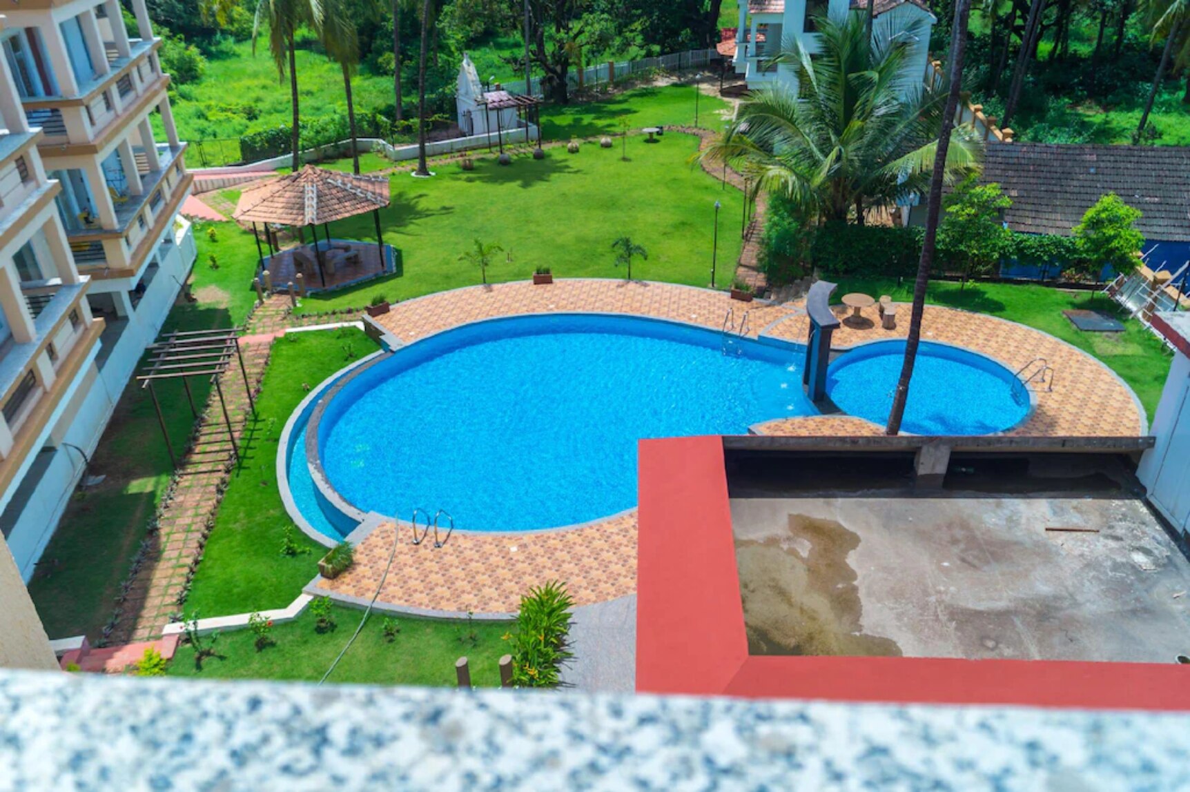 Shourya Luxury 2BHK Apartment Baga - Tap to explore photos