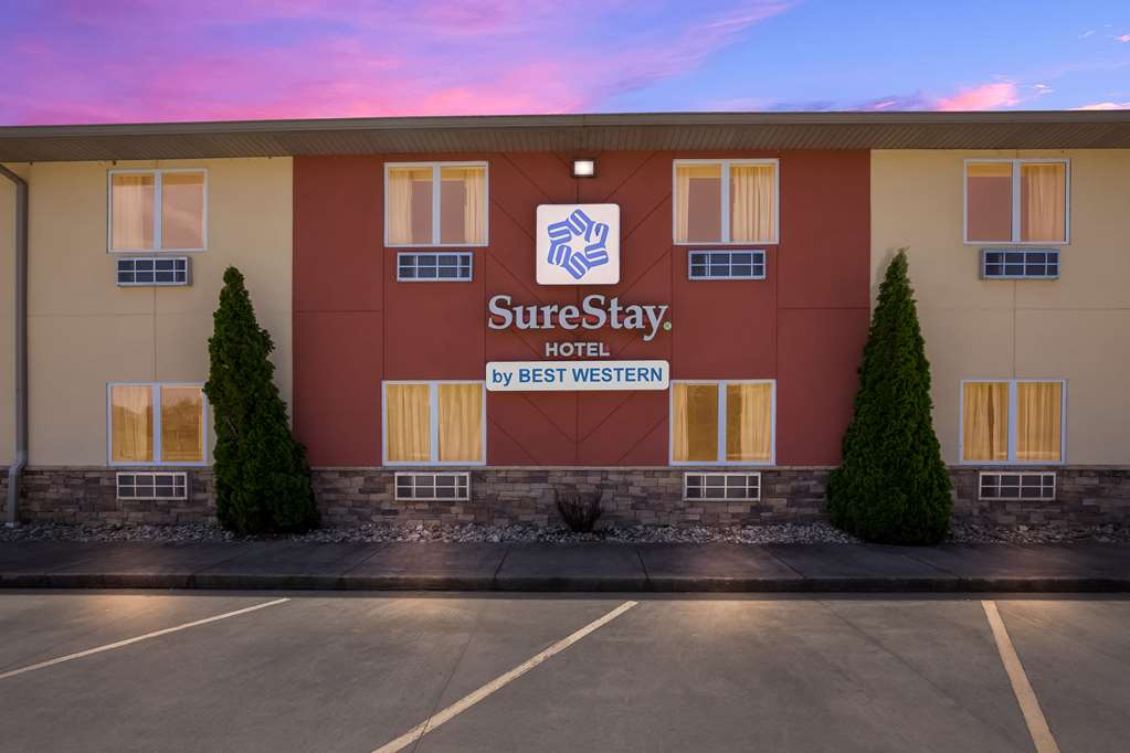 SureStay Hotel by Best Western Whittington - Tap to explore photos