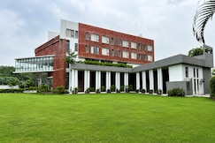 The Pearl Club Resort, Jangipur