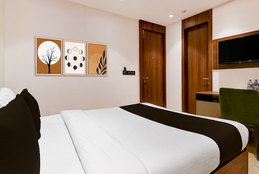 Townhouse Oak DLF Newtown Bus Terminal