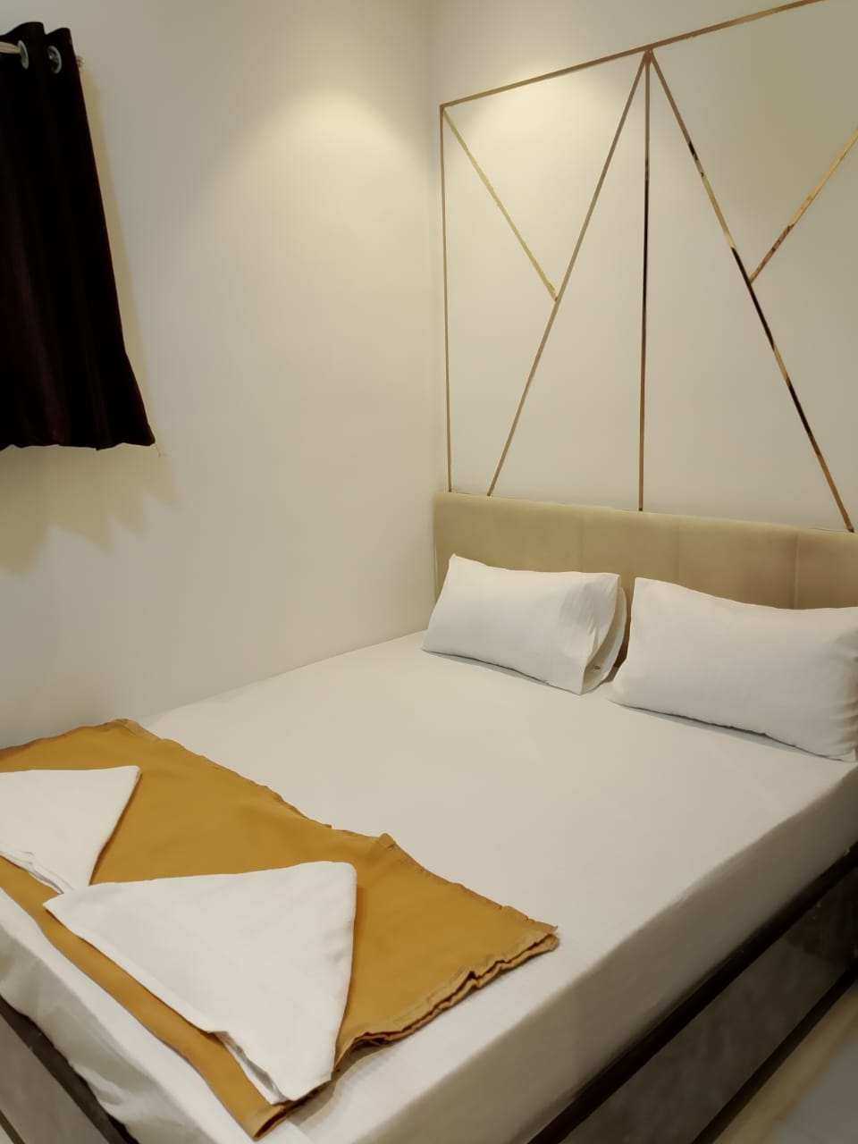 Hotel Dhan Laxmi Residency - Tap to explore photos