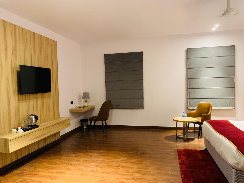 Hotel Kailas Kanpur - Tap to explore photos