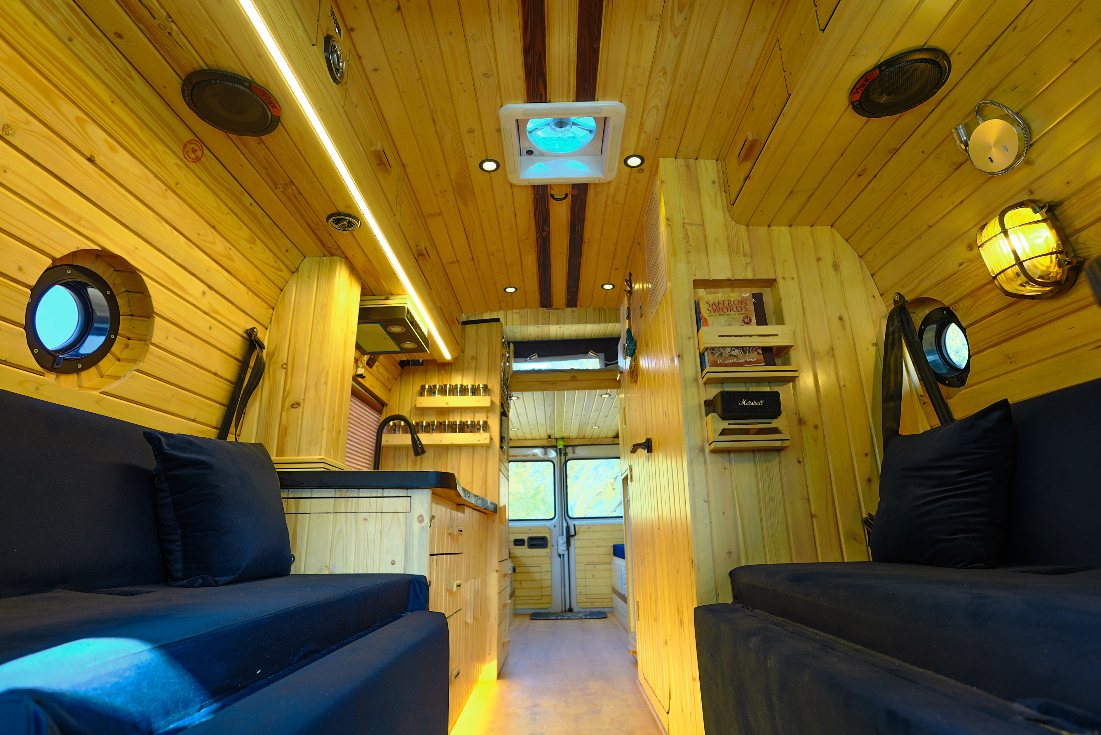 Yodo Campers - Campervan in India sleeps 6 pax. - Tap to explore photos