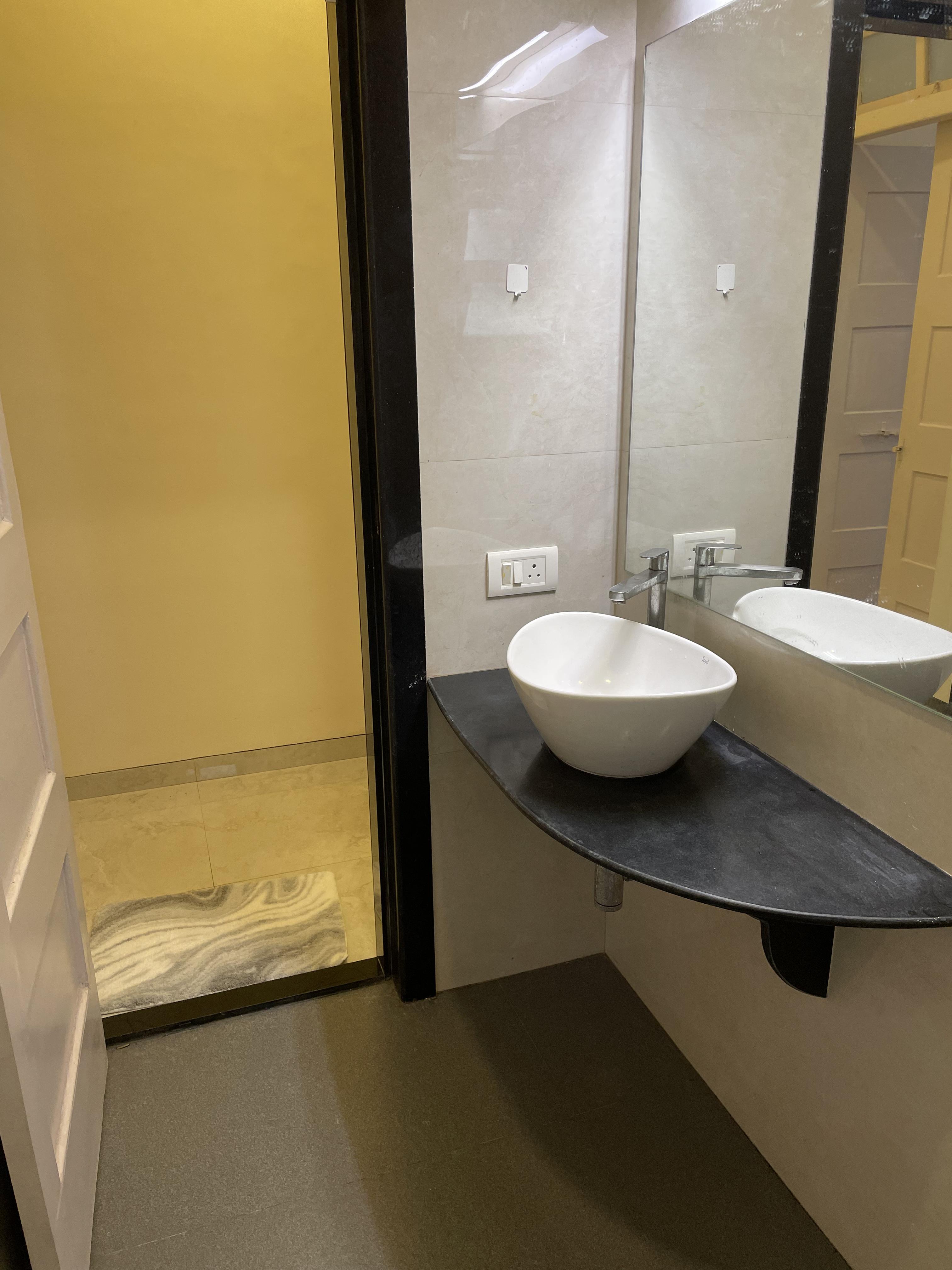 Vishwas guest room 20 chimbai road Bandra west - Tap to explore photos