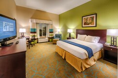 Holiday Inn Express & Suites / Red Bluff - South Redding Area, Tehama