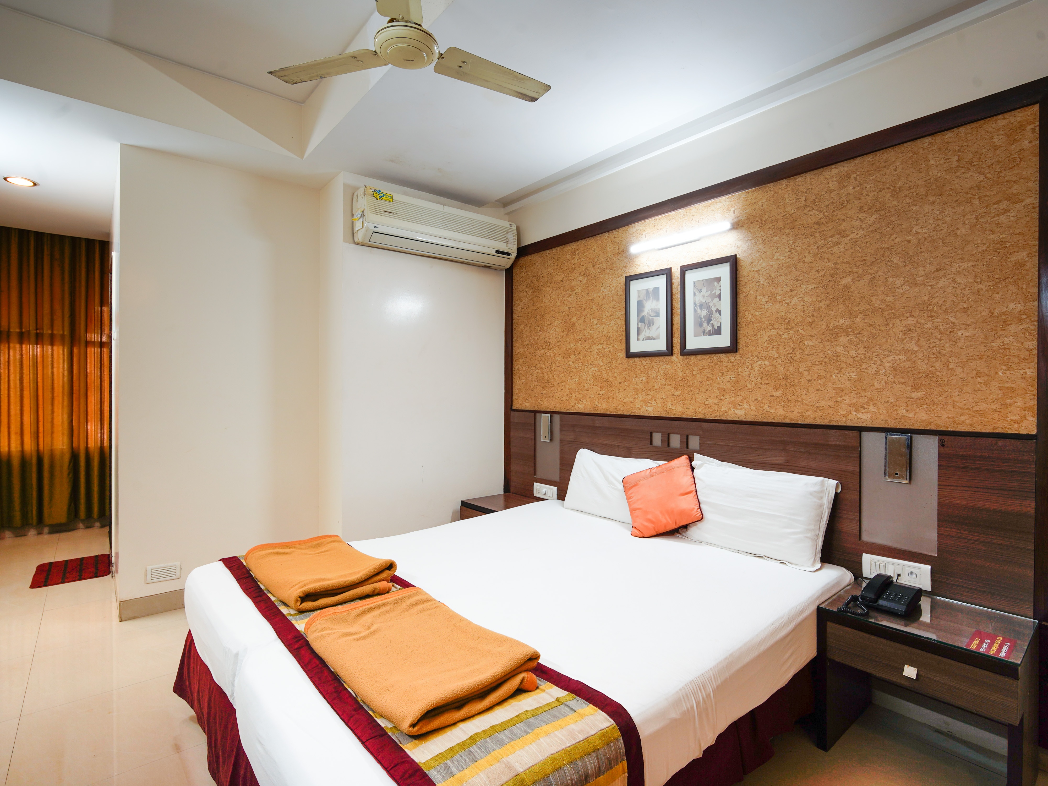 Hotel Sai Suraj International - Suratkal - Tap to explore photos