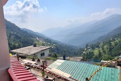 Jugnoo Cafe and Stay, Pangot