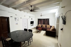 ALA3 - Spacious 1BHK at Alandur - Airport 15 mins, Chennai