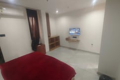 Hotel O Dwarkadhish, Palsana