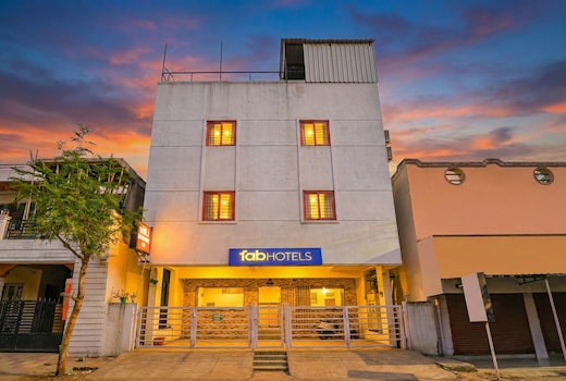 FabHotel VRJ Residency - 500m from Chennai Trade Center
