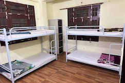 Awara Hostels & Dormitory, Lucknow