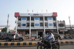 OYO 48939 Hotel Devi Pride, Kinwat