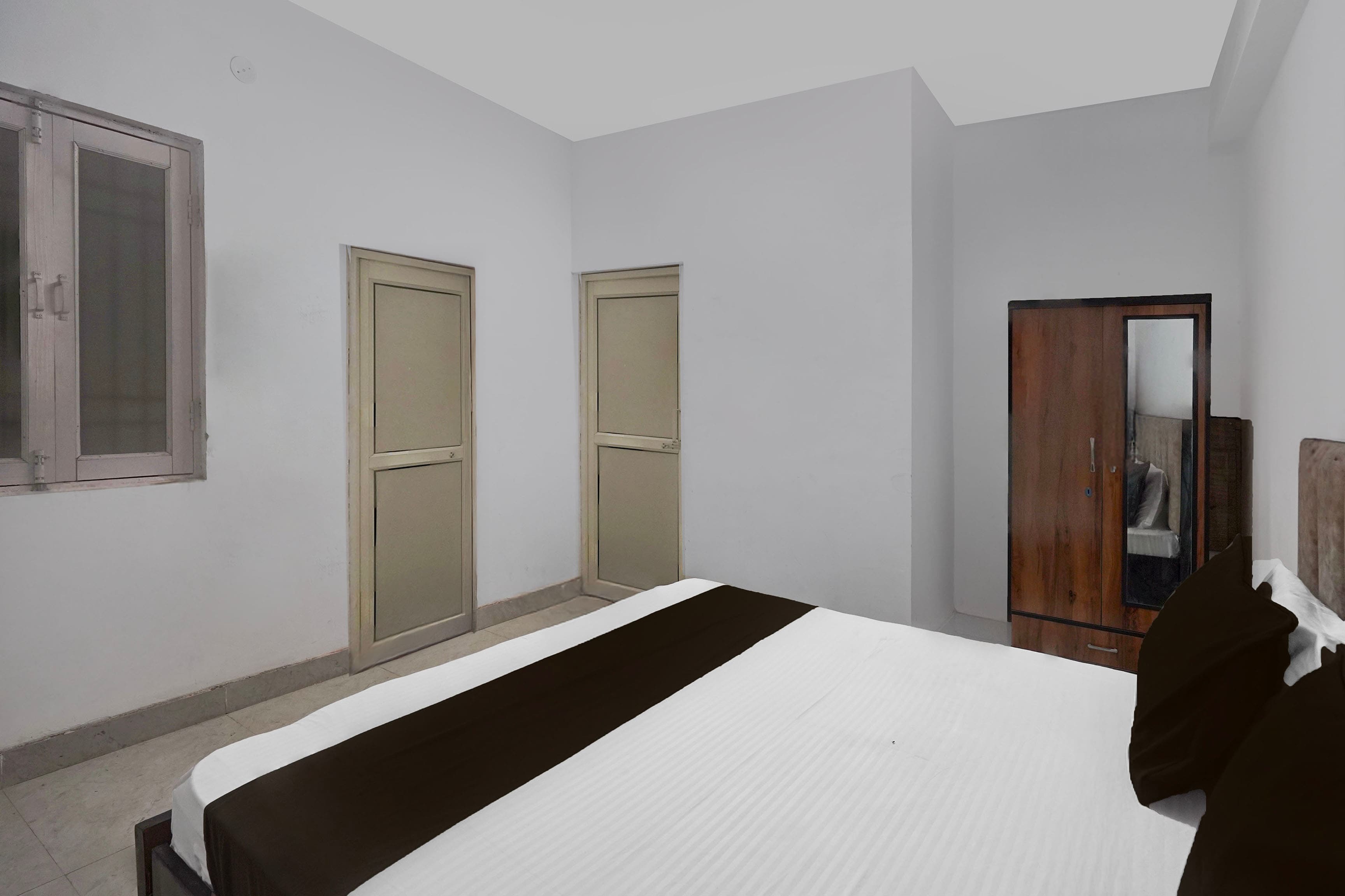 Hotel O Shree Shyam Guest House - Tap to explore photos