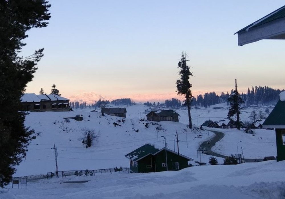 Falak Huts - Tap to explore photos