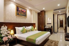 Hotel Sky Rich International @5 Min from Karol Bagh Metro Station, Delhi