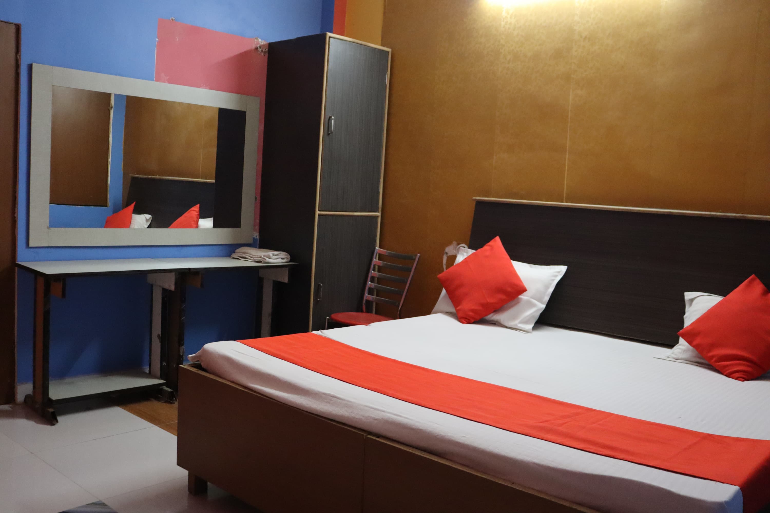 Hotel Lifafa Stay - Tap to explore photos