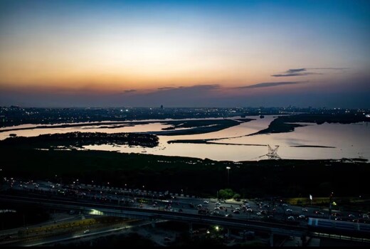 The Luxe Vista Stay At Supernova Noida