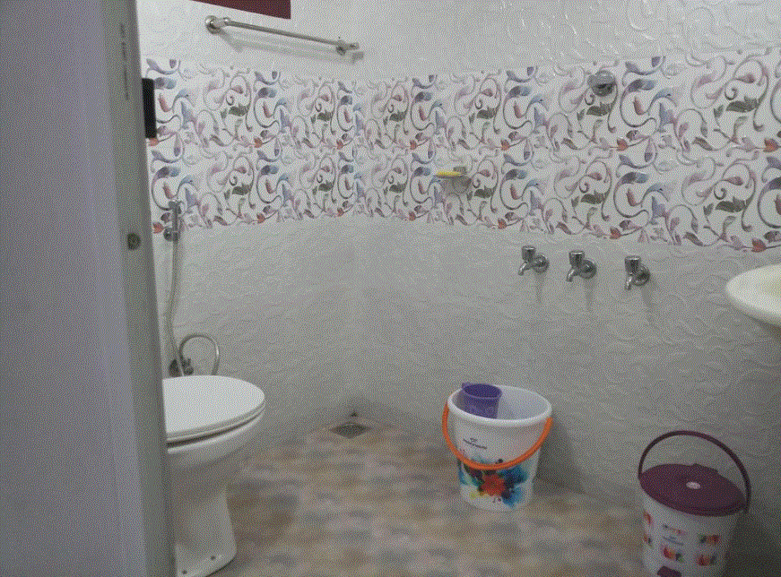 Sarah John's Holiday Home - Tap to explore photos