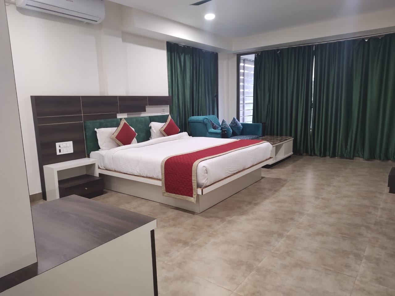 Casa Vinte A4 Cozy Luxury 3 BHK near Baga - Tap to explore photos