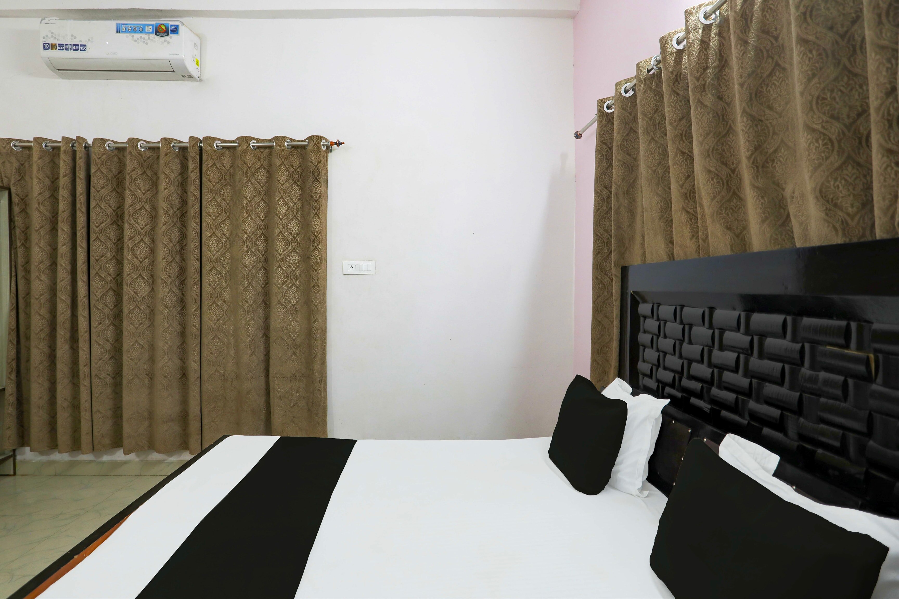 Hotel O Dhan Mahal Resort - Tap to explore photos