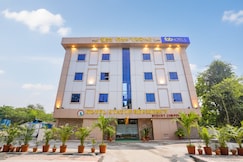 FabHotel Status Residency - Nr. Ghansoli Railway Station, Navi Mumbai