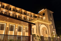 Chopra Hotel and Banquet., Bharari