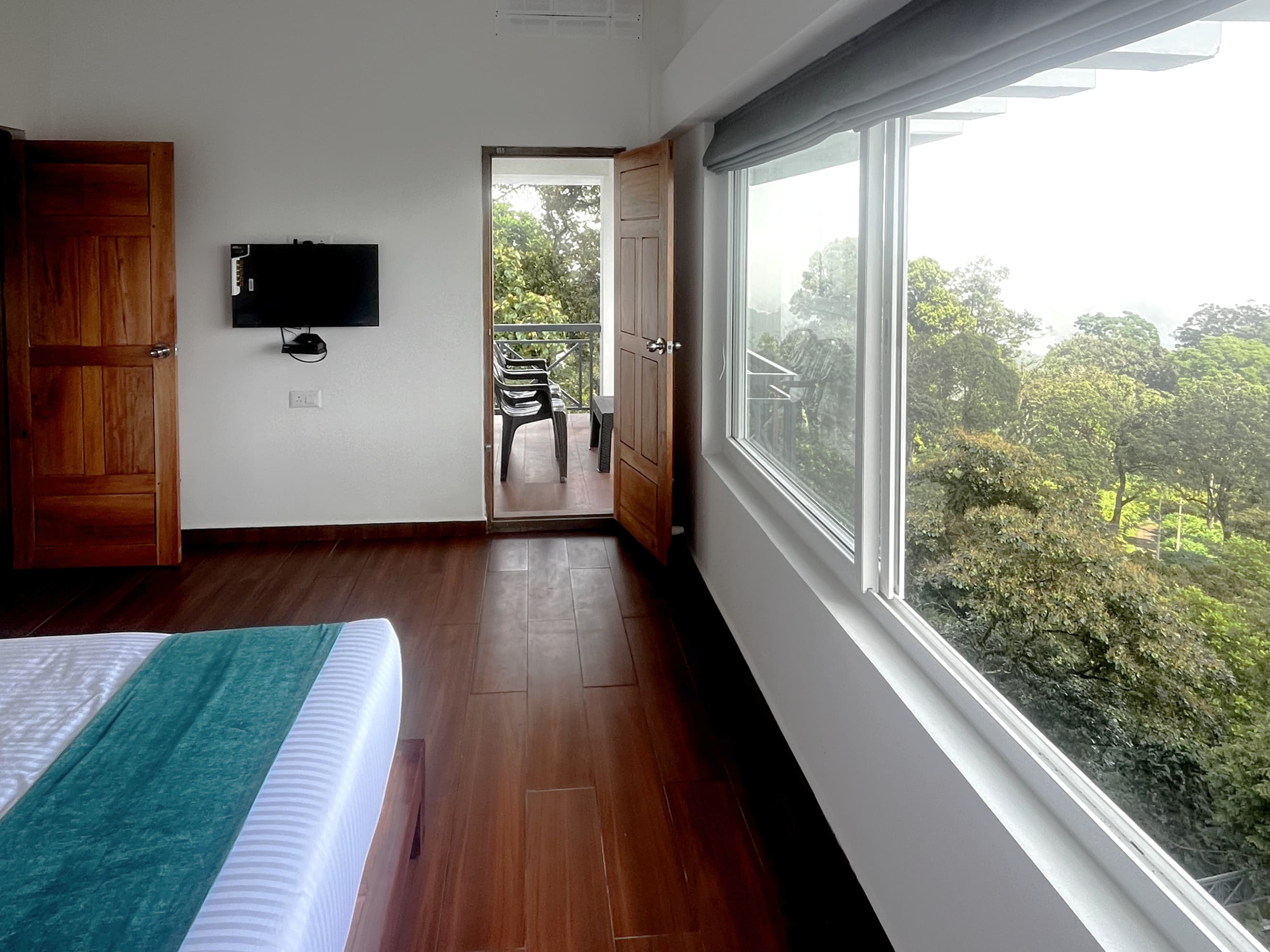 Munnar Mist Resorts - Tap to explore photos