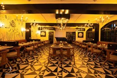 Hotel Sarin Inn Heritage, Varanasi