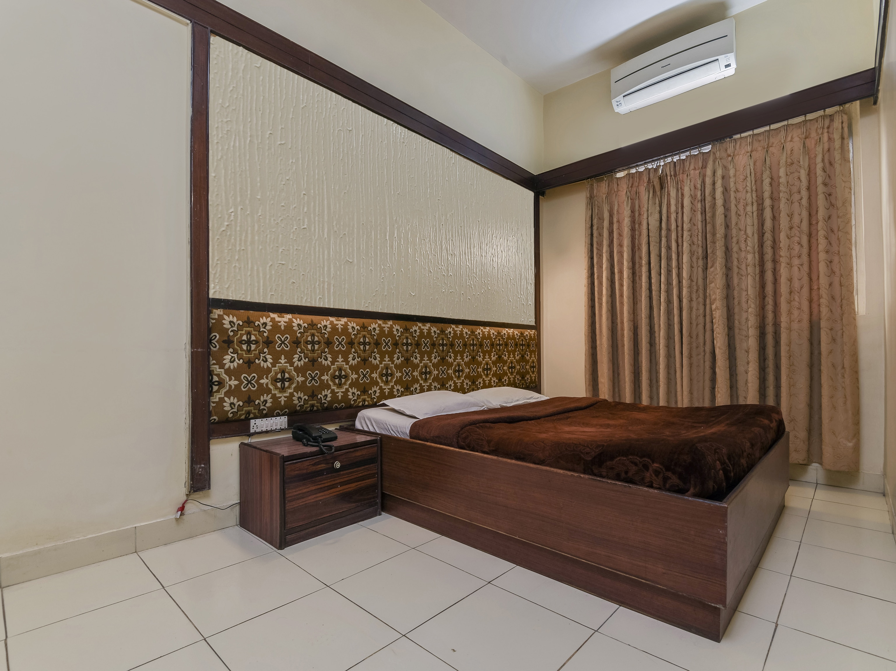 Double Bed Room A.C 1