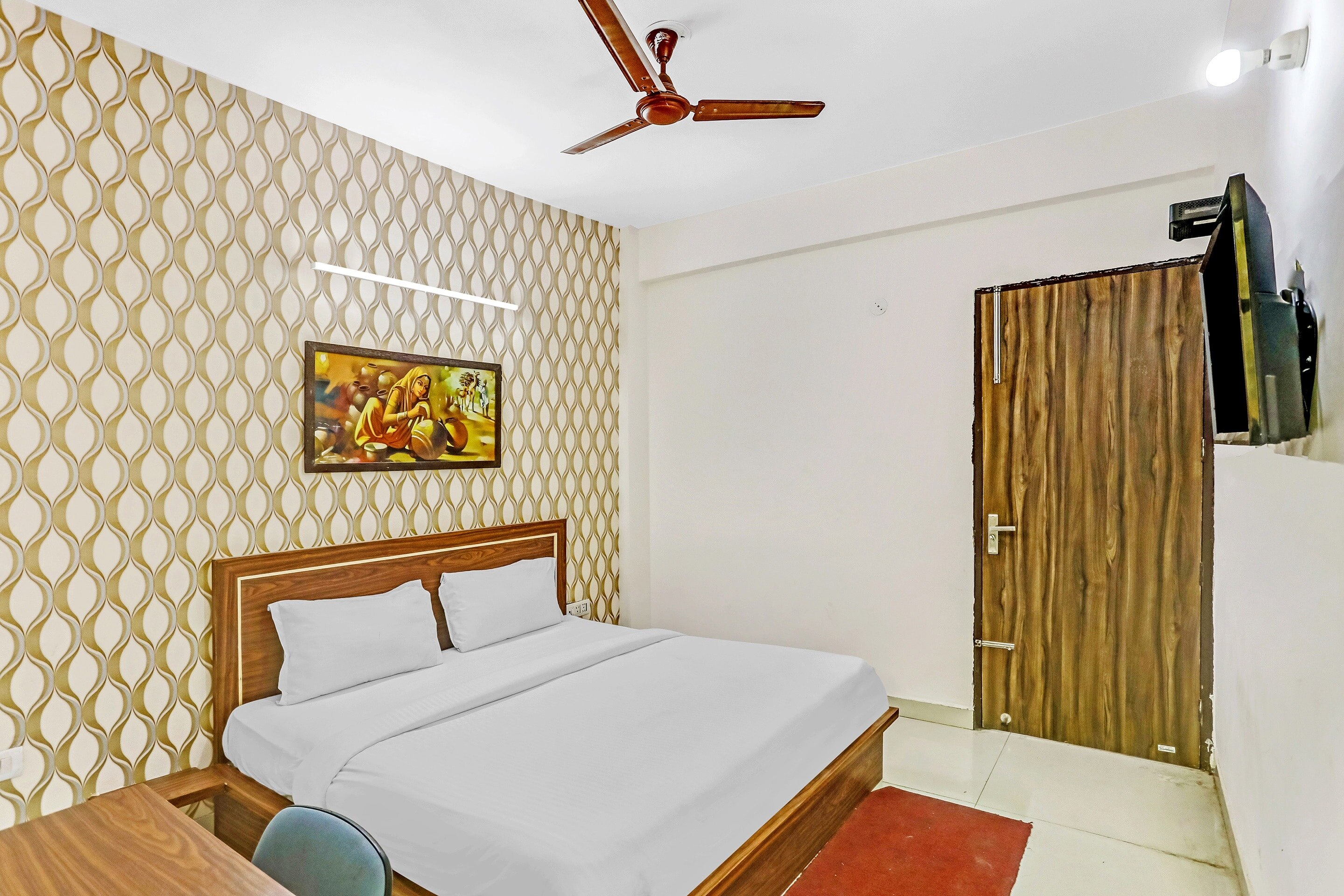 Hotel O Relax Suites - Tap to explore photos