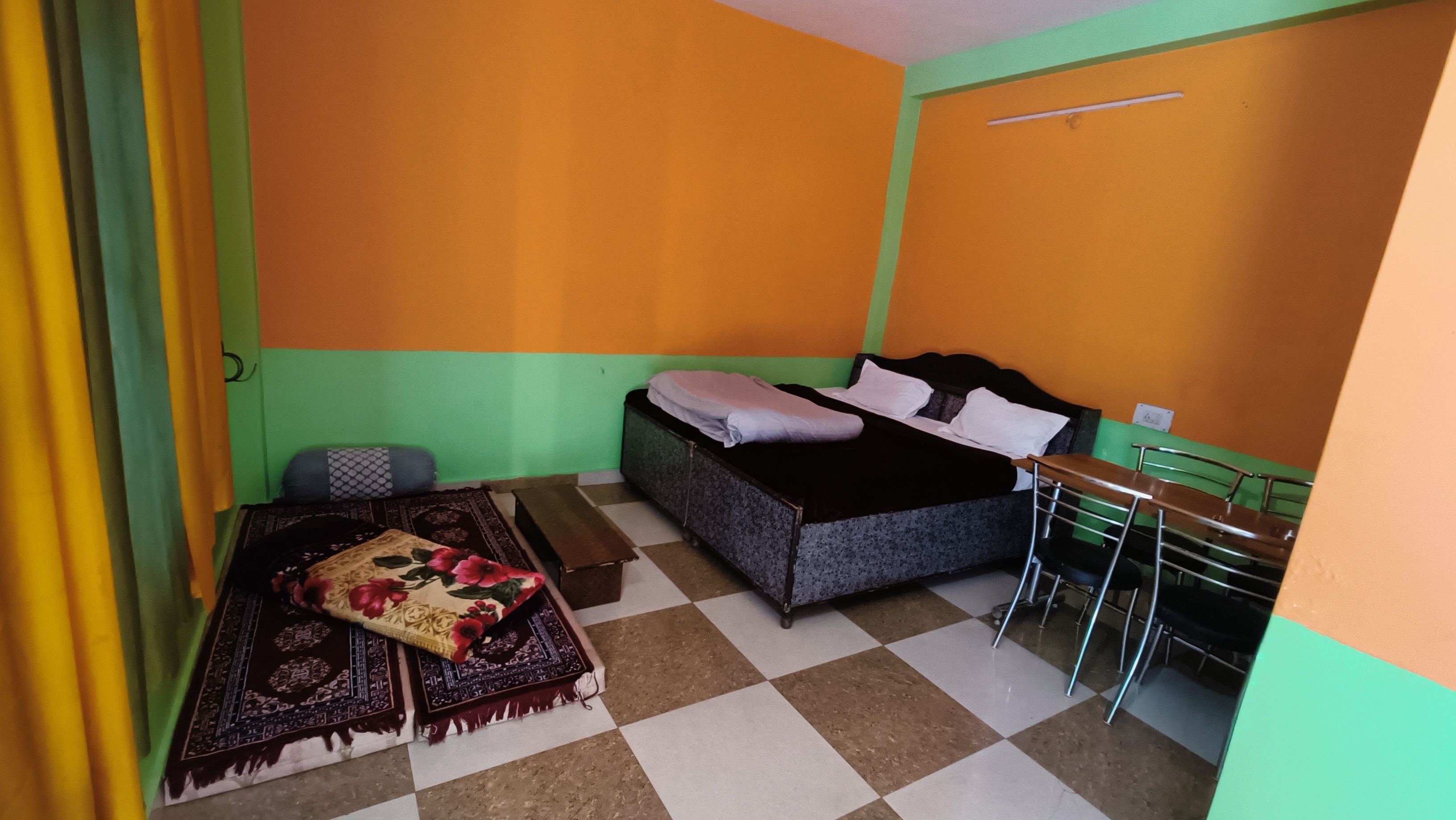 Deva Guest House Chojh - Tap to explore photos